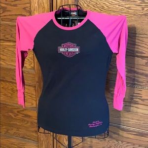 Women’s size medium long sleeve Harley shirt